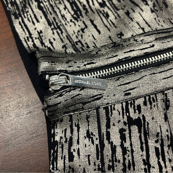 Michael Kors Black Silver Metallic Bandage Skirt sz 2 - Picture 3 of 8